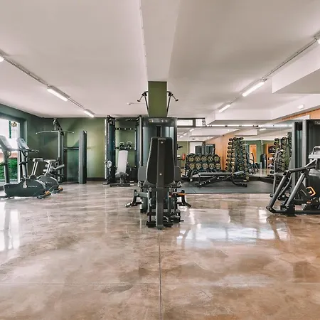 호텔 Bfresh - Padel, Pool & Fitness - Adults Only 포르투