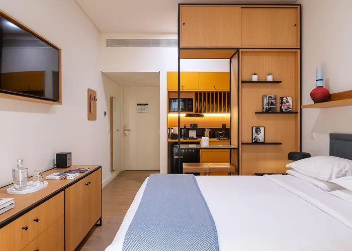 Bfresh - Padel, Pool & Fitness - Adults Only 4* פורטו