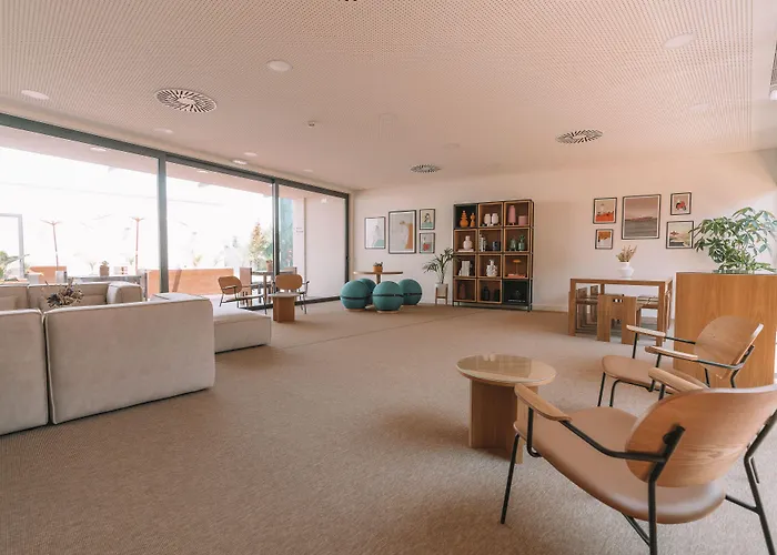 Bfresh - Padel, Pool & Fitness - Adults Only מלון