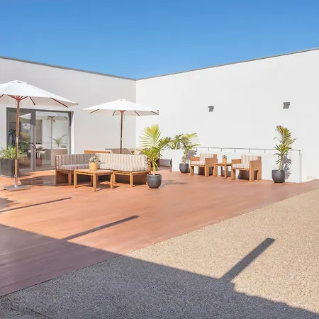 Bfresh - Padel, Pool & Fitness - Adults Only Otel