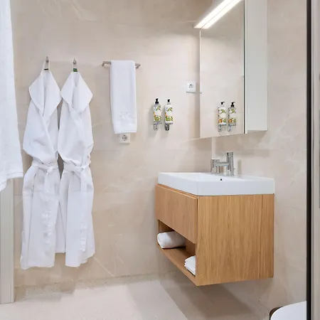 Hotel Bfresh - Padel, Pool & Fitness - Adults Only