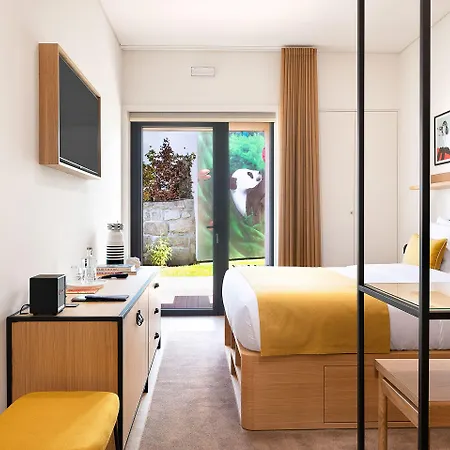 Bfresh - Padel, Pool & Fitness - Adults Only