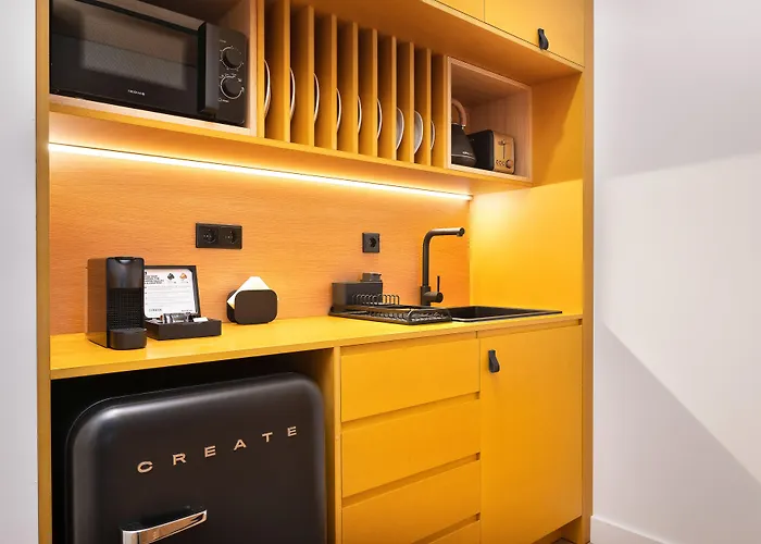 Bfresh - Padel, Pool & Fitness - Adults Only