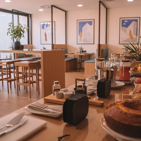 Bfresh - Padel, Pool & Fitness - Adults Only ポルト