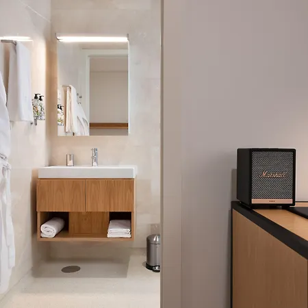 Bfresh - Padel, Pool & Fitness - Adults Only 4* ポルト